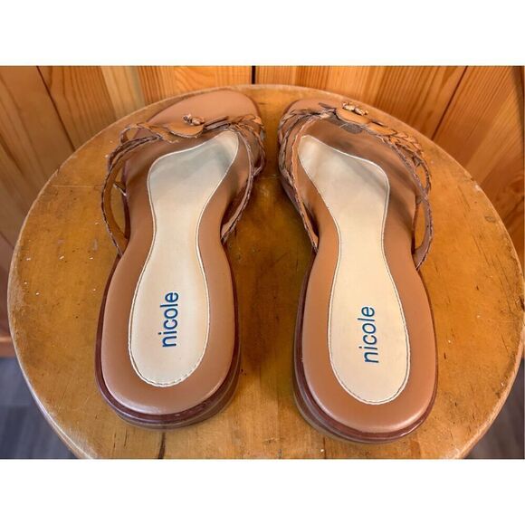 Nicole Ladies Size 8.5M Tan Brown Braided Faux Leather Flower Sandals Slide Ins - Picture 5 of 8